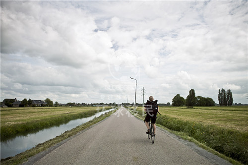 [技术类] 移民荷兰不去住 照样拿永居