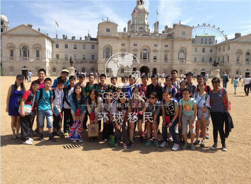 为什么明星们都抢着送孩子去香港读书?